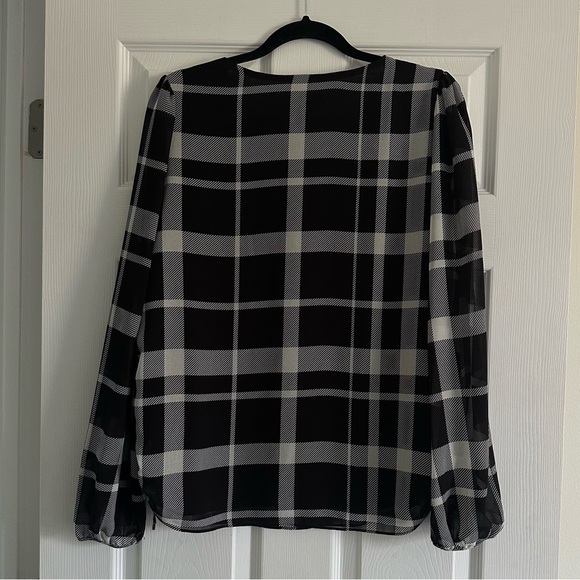 Size L Cabin Klein Black and White Gingham Plaid Chiffon Top with Ruched Sleeves - Picture 2 of 5